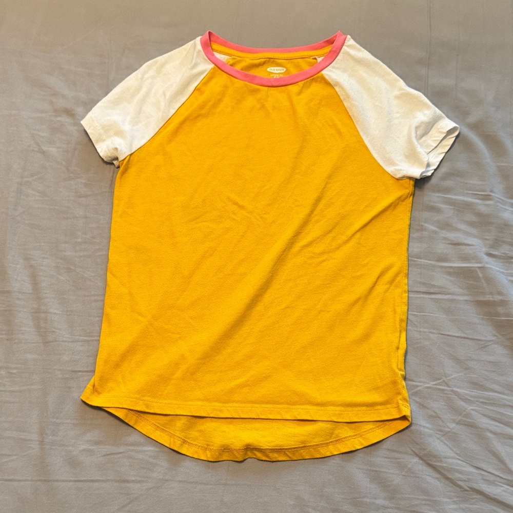Old Navy Yellow and White with Pink Trim T-Shirt - Size M 8